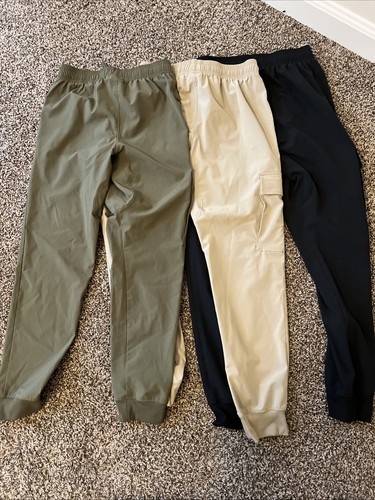 Under Armour boys Performance Pants Size Youth Medium (lot of three) - Picture 2 of 2