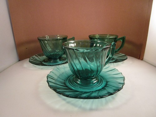 Vintage Jeanette Glass Ultramarine Swirl Blue Green Set of 3 Cups & Saucers F - Picture 2 of 9