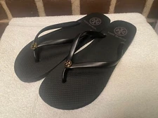 NWOB TORY BURCH MONOGRAM FLIP FLOPS 8 rubber thong sandals Black - NEW