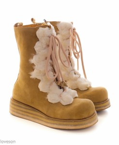 Divergente Kuga Japón Beige ribete de piel de ante con cordones botas de  cuña con plataforma con cremallera lateral 6.5/7 | eBay