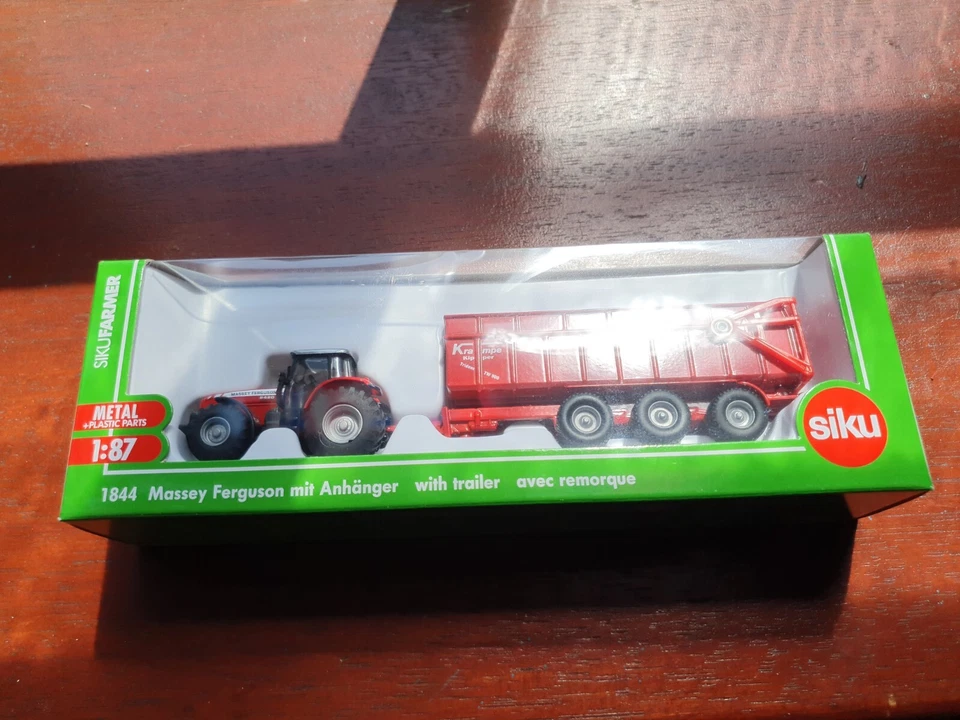 Siku 1844 Massey Ferguson tractor with trailer 1:87 scale tractors Krampe TW 900 - Image 4 of 4