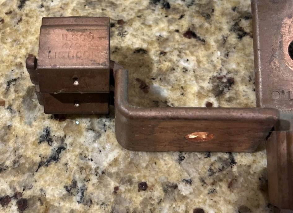 (6)- ILSCO 4/0-2 DOUBLE COPPER LUGS. REMOVED FROM AN EXISTING PANELBOARD - Image 2 of 3