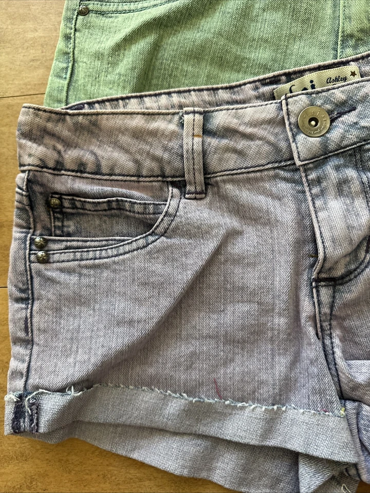 Pair Size 5 Vintage Y2K Lei Ashley Trouble Denim Jean Shorts  Purple Green - Image 2 of 4
