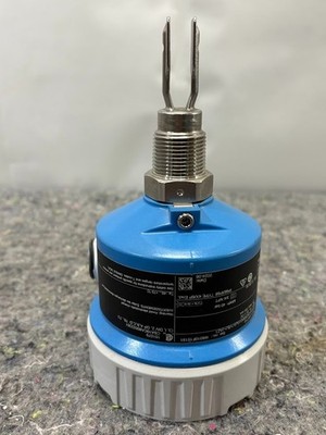 Endress+Hauser FTL41-10X71/0 3/4 NPT 40 Bar Limit Vibronic Level Switch *NEW OB*