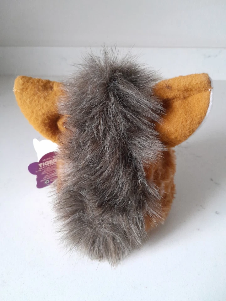 De colección Funcionando Furby 1998 Estampado de Jirafa Marrón Tostado 70-800 Tiger Electronics Usado en Excelente Condición  Foto 3 de 4