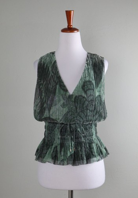 #ad WHITE HOUSE BLACK MARKET NWT $89 Metallic Mesh Lined V Neck Tank Top Size Medium $27.99