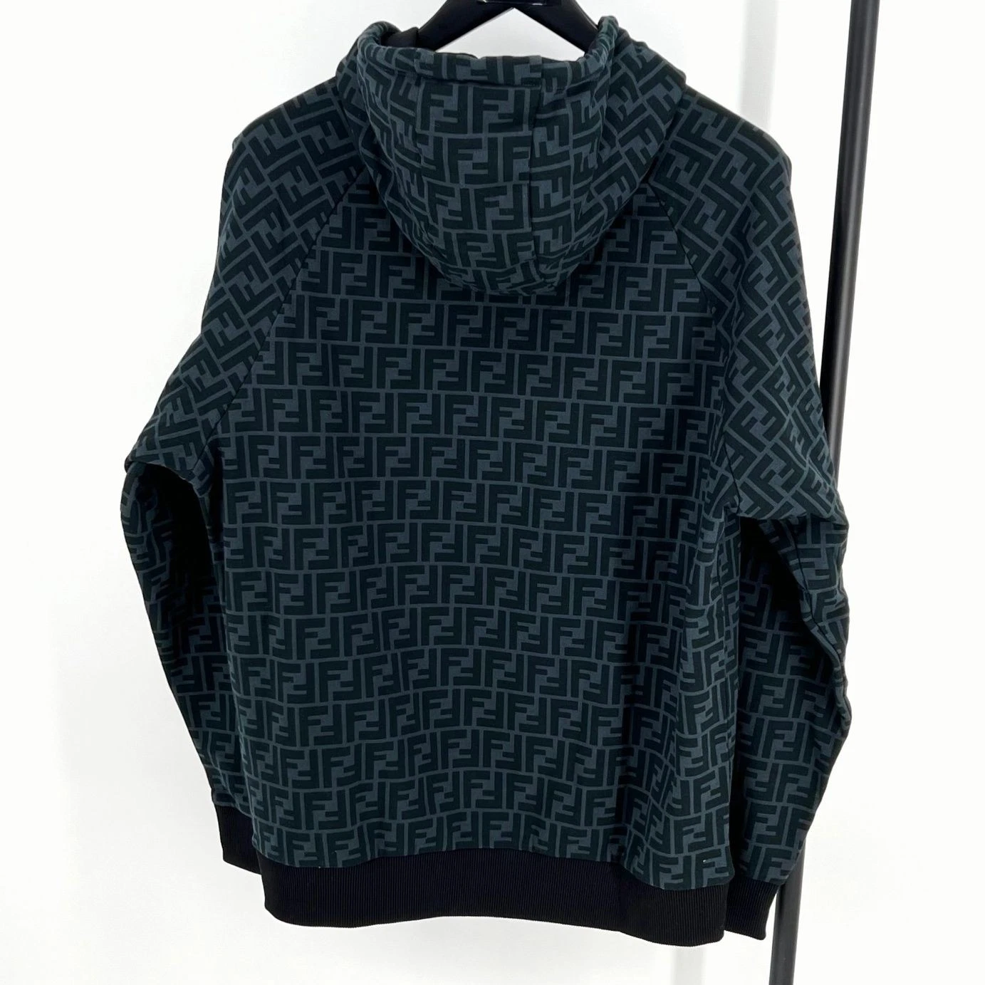 Felpa con cappuccio manica lunga monogramma logo Fendi FF L 140053439