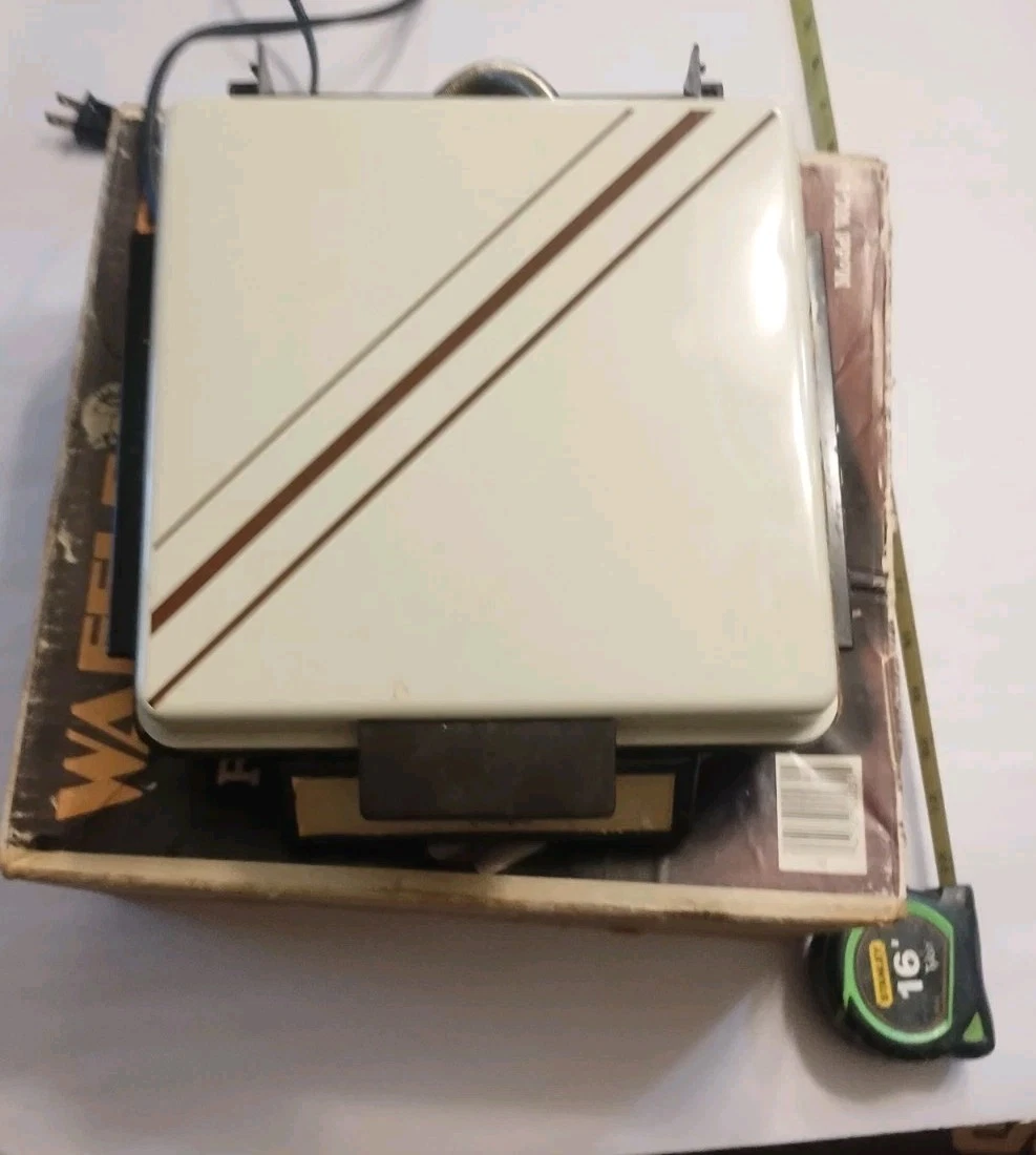 Vintage Munsey Waffle Chef. Model WC-1. 1985 With Box And Manual.
