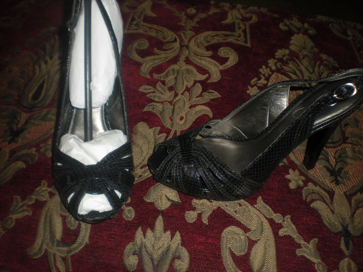 Jessica simpson hotsell black platform pumps