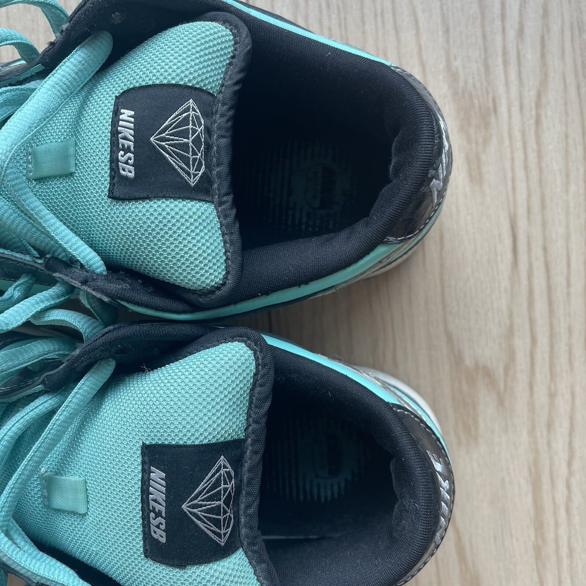Size 9 - Nike SB Dunk Low Pro x Diamond Supply Co. Tiffany Size 9 - Nike SB Dunk Low Pro x Diamond Supply Co. Tiffany