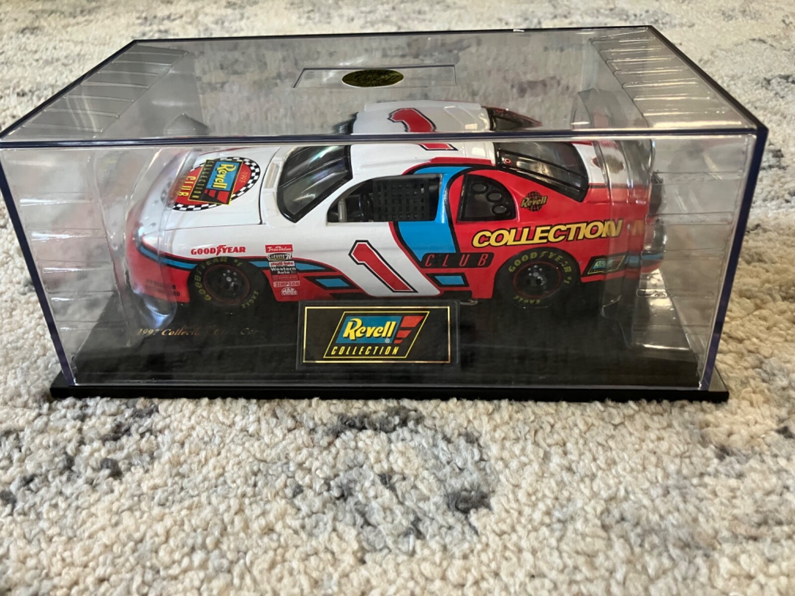 Picture 1 of 8