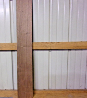 1 PC WALNUT LUMBER WOOD KILN DRIED BOARD 44 3/4''X 7''X 5/8'' LOT 1076V 1/4 SAWED