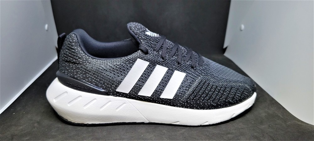 Adidas Men's Swift Run 22 GZ3496 Running Trainer shoes Adidas Black-White