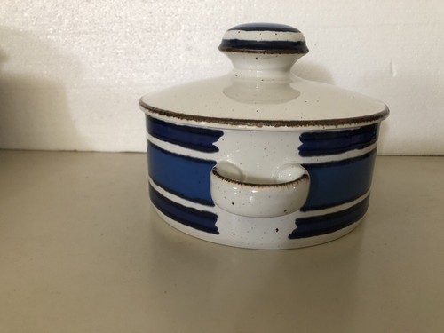 Vintage Midwinter Moon Casserole - Picture 5 of 11
