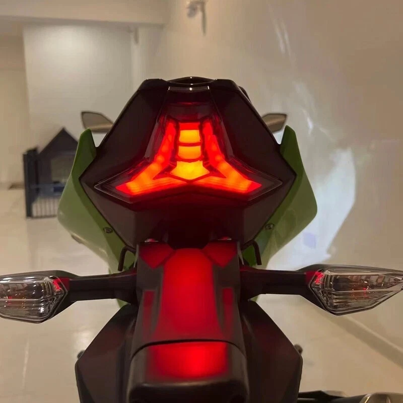Luz trasera LED integrada señal de giro humo para Kawasaki Z1000 NINJA ZX-10R Z400 Foto 4 de 4