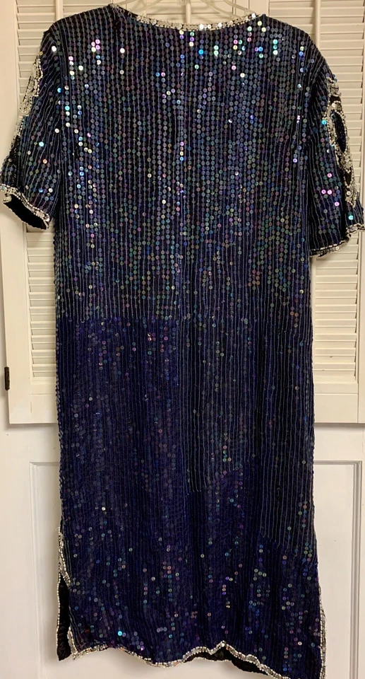 Vestido de novia indio adornado vestido azul oscuro hecho a mano lentejuelas plateado bordado Foto 2 de 4