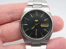 Vintage mens automatic wristwatch SEIKO 5 7009-3130 Japan running