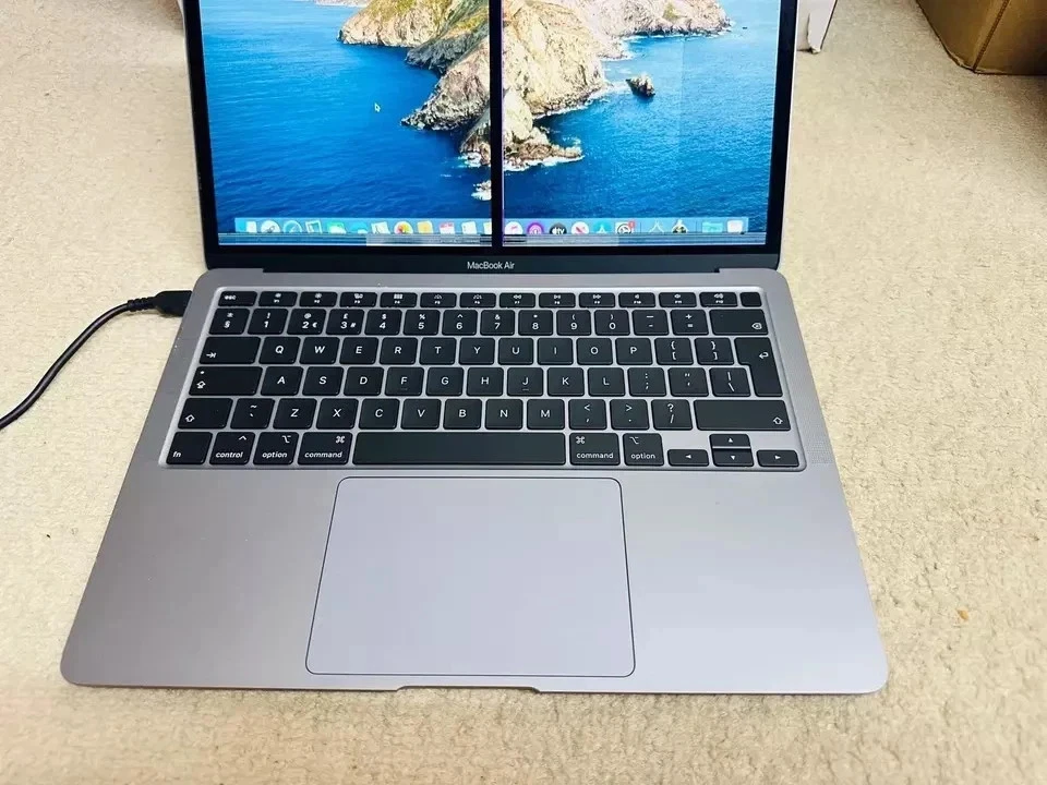 Apple MacBook Air 13" 2020 · i3 · 8GB · 256GB, photo 3 of 5