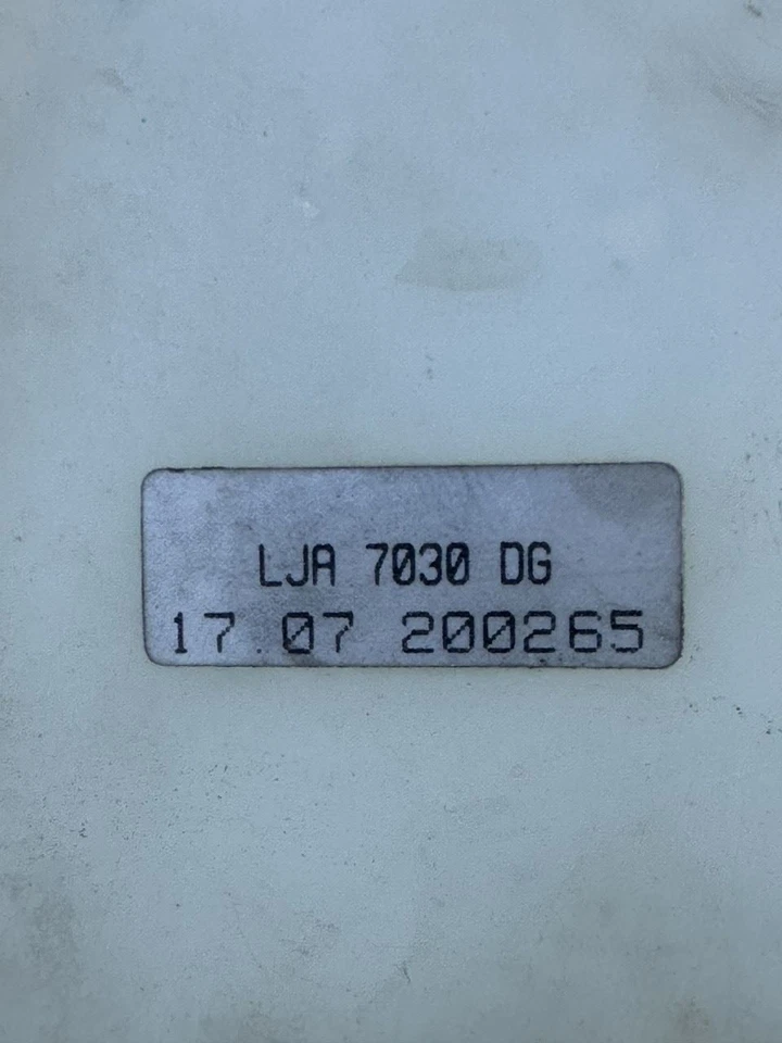 Jaguar XK8 2003 depósito de líquido parabrisas lavadora LJA7030DG Foto 4 de 4