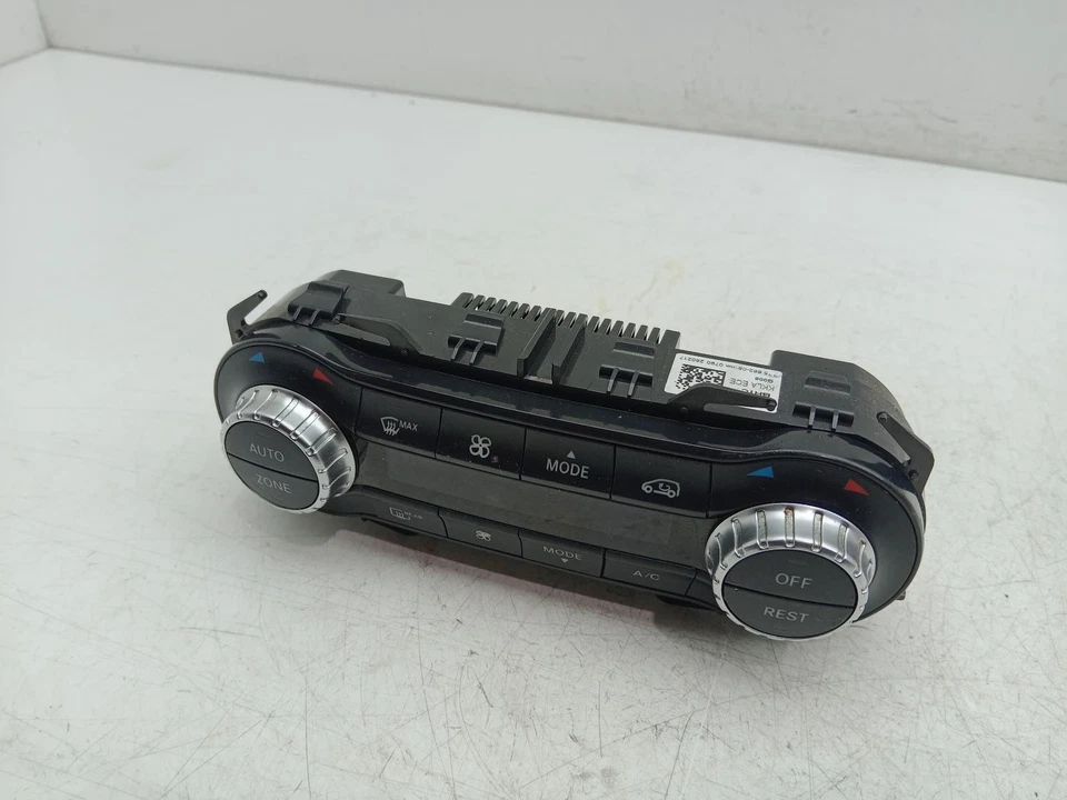 MERCEDES A CLASS AC AIR CON HEAT CONTROL PANEL A2469008415 W176 2012 - 2018 - Image 3 of 4