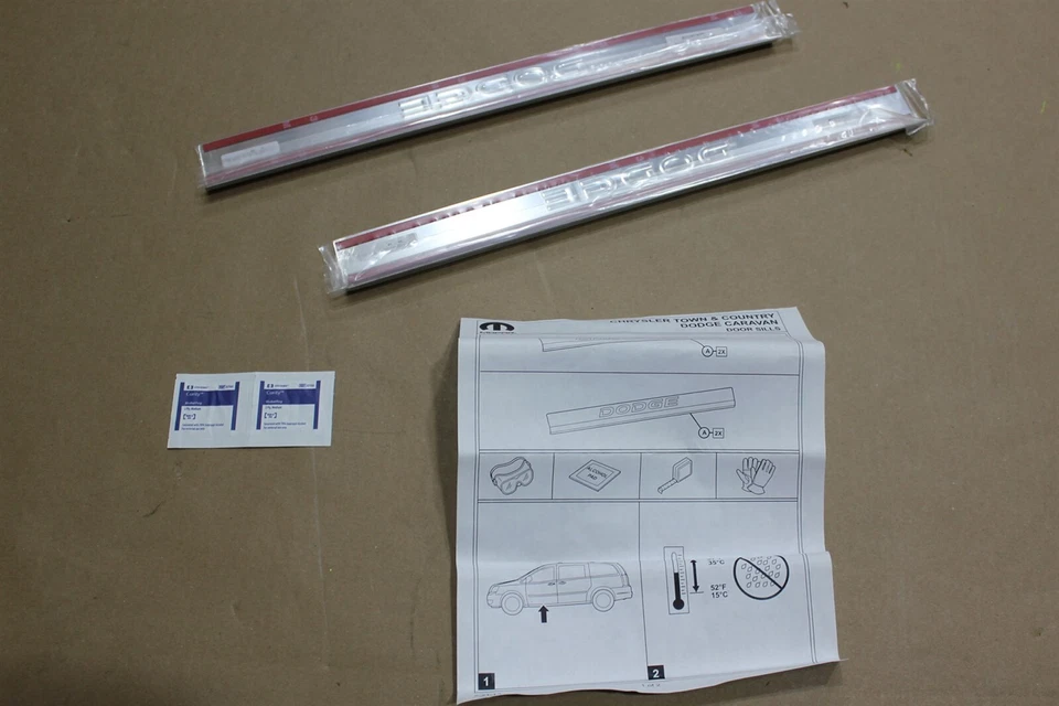 08-16 Dodge Grand Caravan umbral de puerta almohadillas de peldaño 82210736 OEM de fábrica Foto 3 de 4