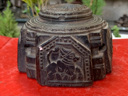 Antique Hand Carved Wooden Nandi Bull & Hindu God Seed Sowing Pot Candle Stand - Picture 2 of 8