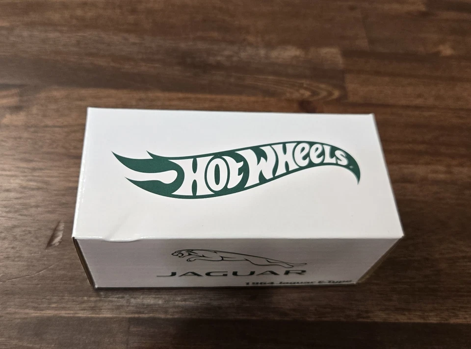 Coche Jaguar E-Type 1964 Hot Wheels 1/64 - verde (HGK82) Foto 3 de 4