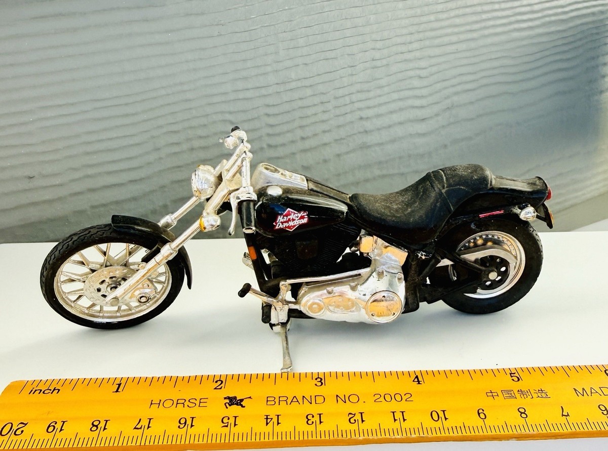 Maisto Harley-Davidson FXSTB Night Train (1999) 1:18 Scale Die