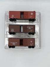 MICRO-TRAINS 20276-2 CHESSIE SYSTEM THE CAT PAK, 3 PAK C&O, B&O, WM, 40' BOX CAR
