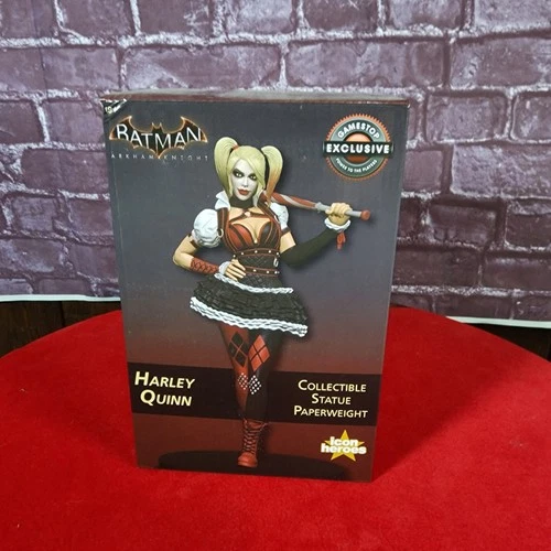 Gamestop Excl. BATMAN HARLEY QUINN Arkham Knight Collectible Statue
