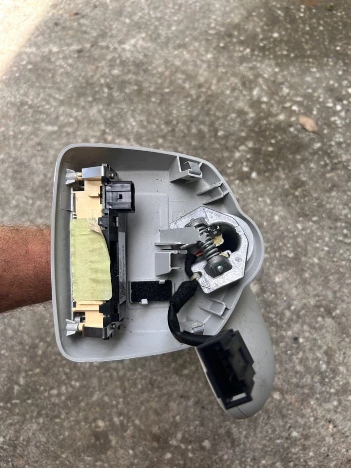 Espejo retrovisor Volkswagen Beetle 2006-2010 con reloj digital OEM 1C0857511ACY20 Foto 2 de 2