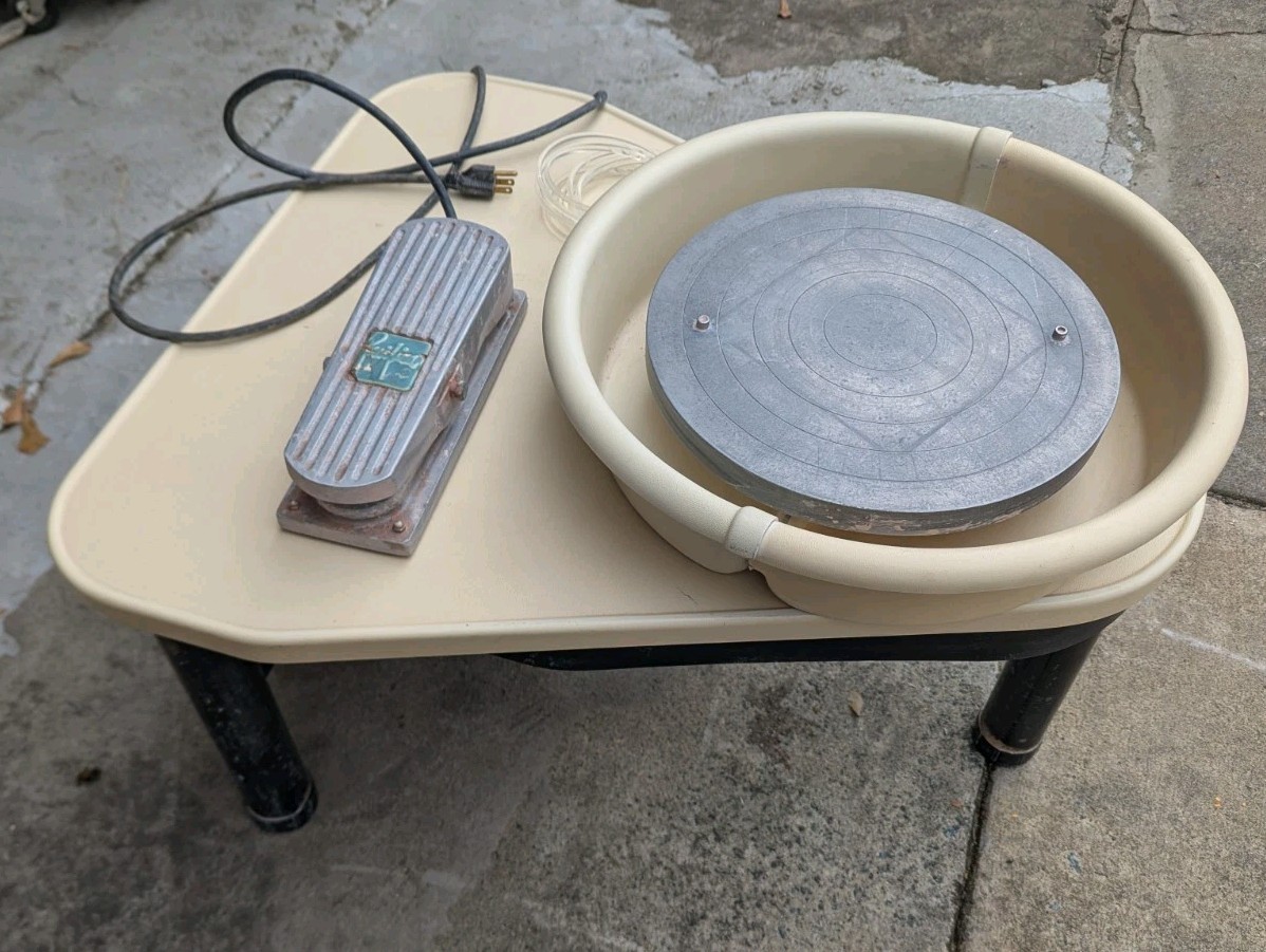 Laguna Pacifica GT-400 Potter's Wheel Motorized Pottery