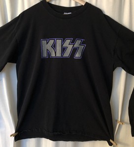 kiss long sleeve