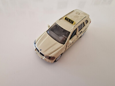 SIKU 1491 BMW X5 TAXI OFFROAD-PARK LEICHT BESPIELT