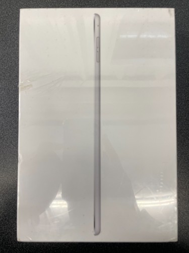 Apple iPad Mini 4th gen 7.9in 16GB-Silver-New Seal!!!
