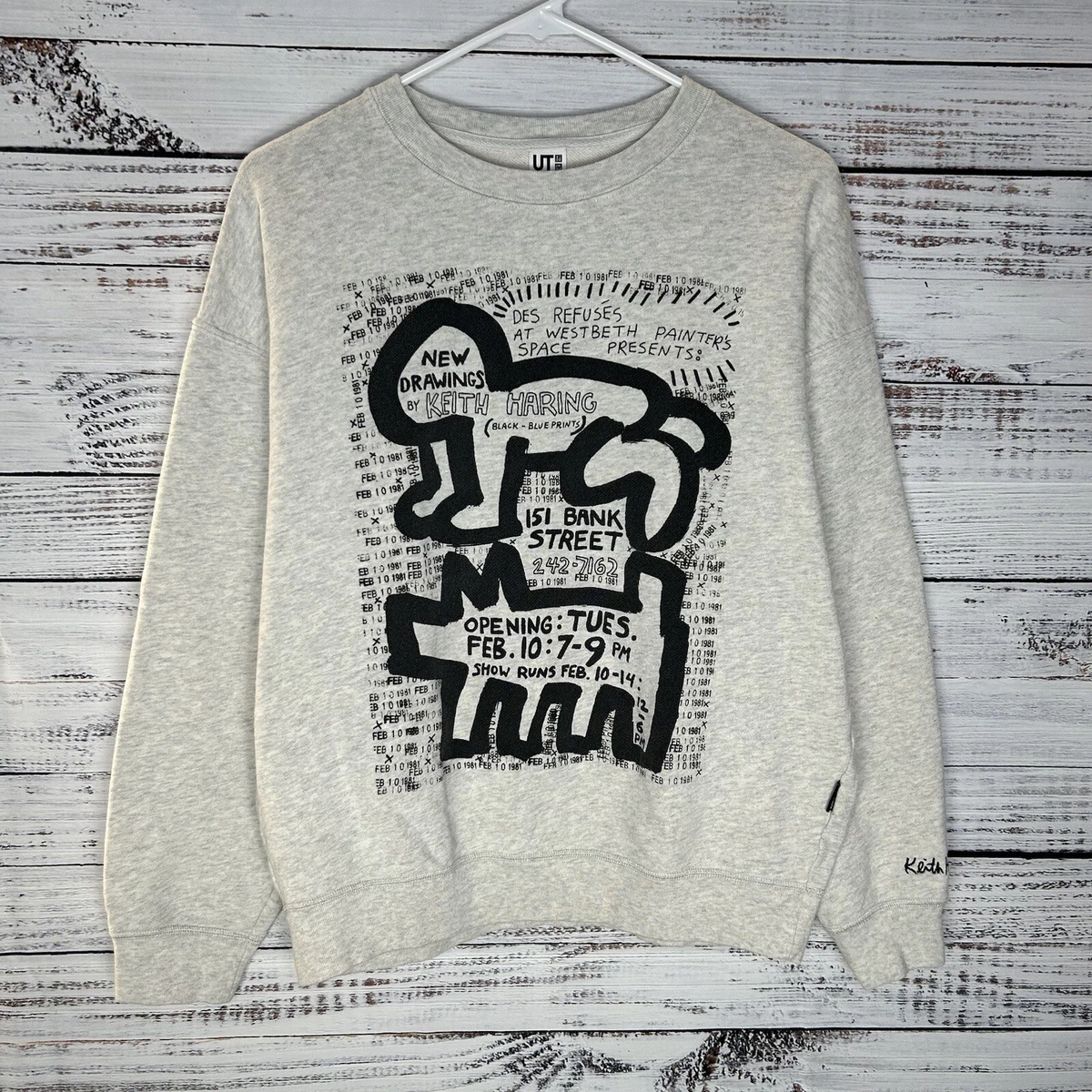 uniqlo graphic sweatshirt