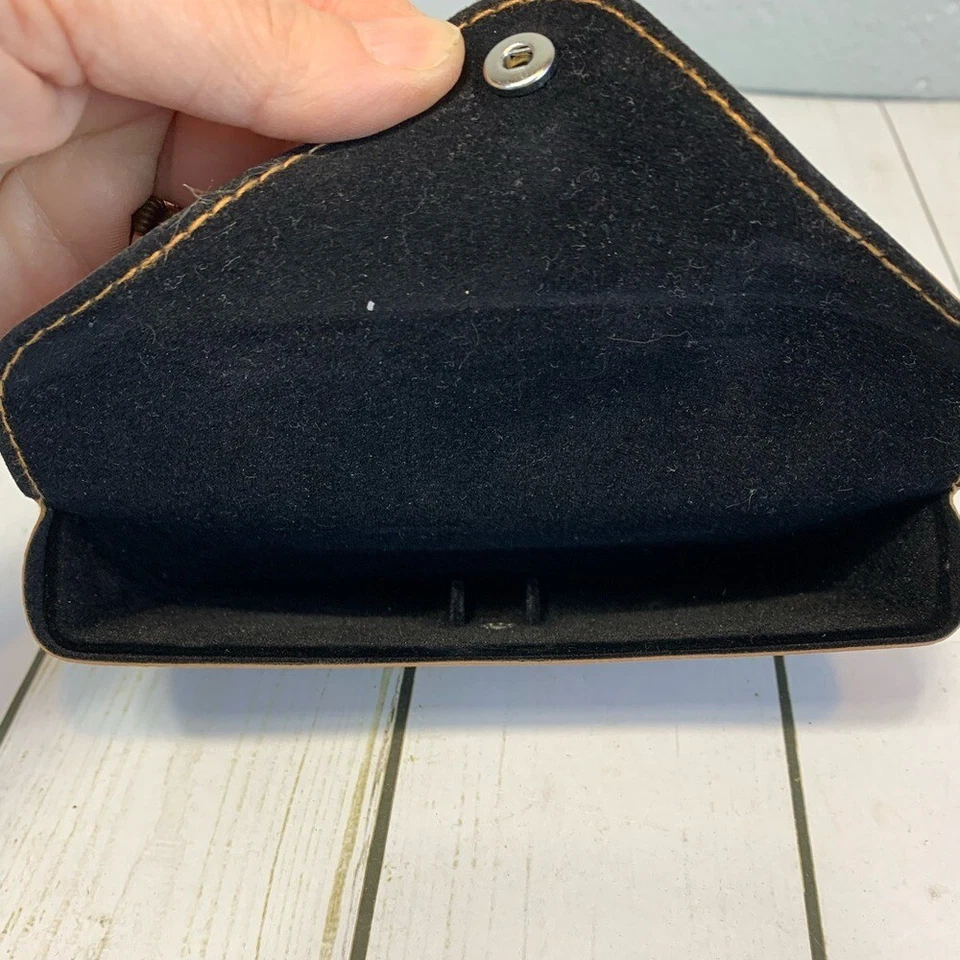 Ray-Ban Tan Hard Sunglasses Case Black Velvet Interior - Image 4 of 4