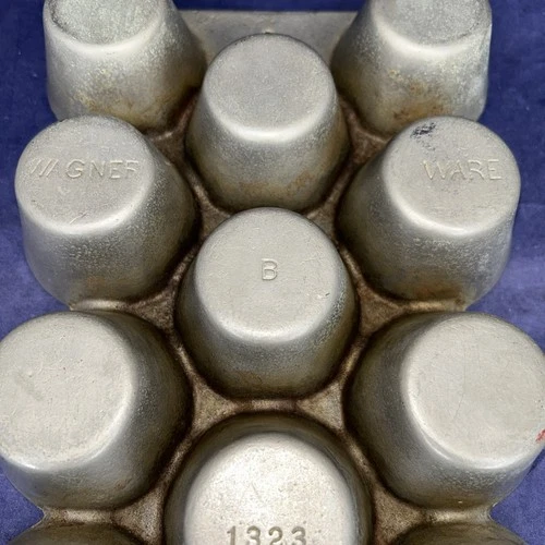Vintage Wagner Ware B 1323 Cast  Aluminum 11 Mold Muffin Popover Pan Cupcake