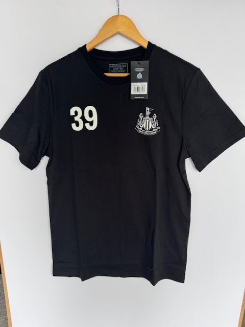 Newcastle United Mens T-Shirt Offical Bruno Guimaraes 39 Tee Shirt Size Medium