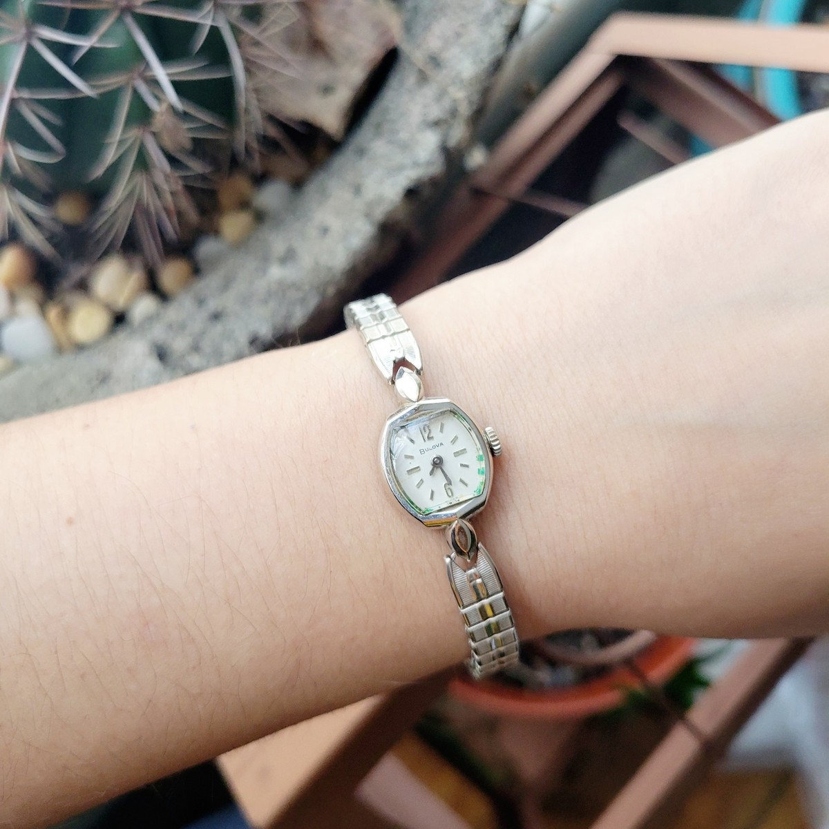 Vintage Bulova 10K RGP White Gold M6 Womans Womens Simple