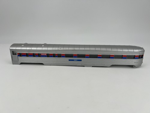 Coche de pasajeros aerodinámico Amtrak escala HO Con-Cor #3341 plateado SOLO CARCASA | Zustand: Used