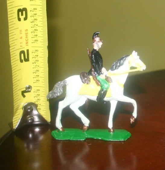 LOTE DE 8 SOLDADOS DE JUGUETE DE PLOMO CALVARIO BRITÁNICO 54mm metal Foto 2 de 4