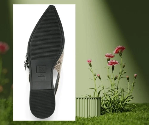 No Boundaries Women's size 7 Faux Leather Strappy Moto Flats Color Snake NEW - Picture 3 of 17