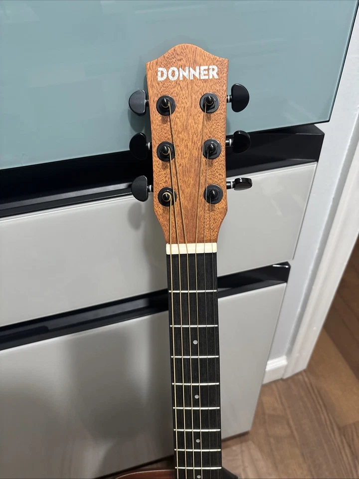 Donner DAG-1C Acoustic Guitar 41" Full Size Cutaway Mahogany Wood + Bag - Image 3 of 4
