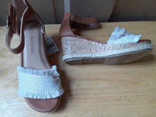 Falls Creek Girls Sandals Size 13 NEW WITH TAGS