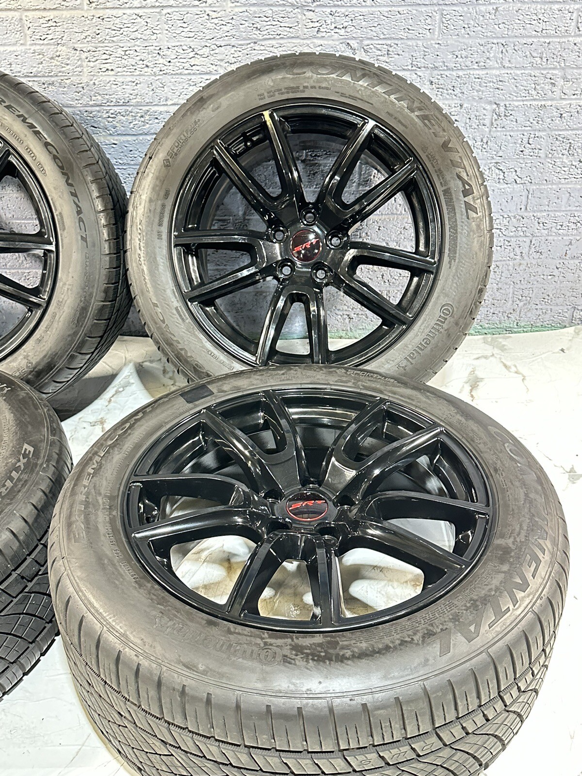 20” oem Dodge Durango Srt wheels and tires GLOSS BLACK TRACK HAWK SRT8