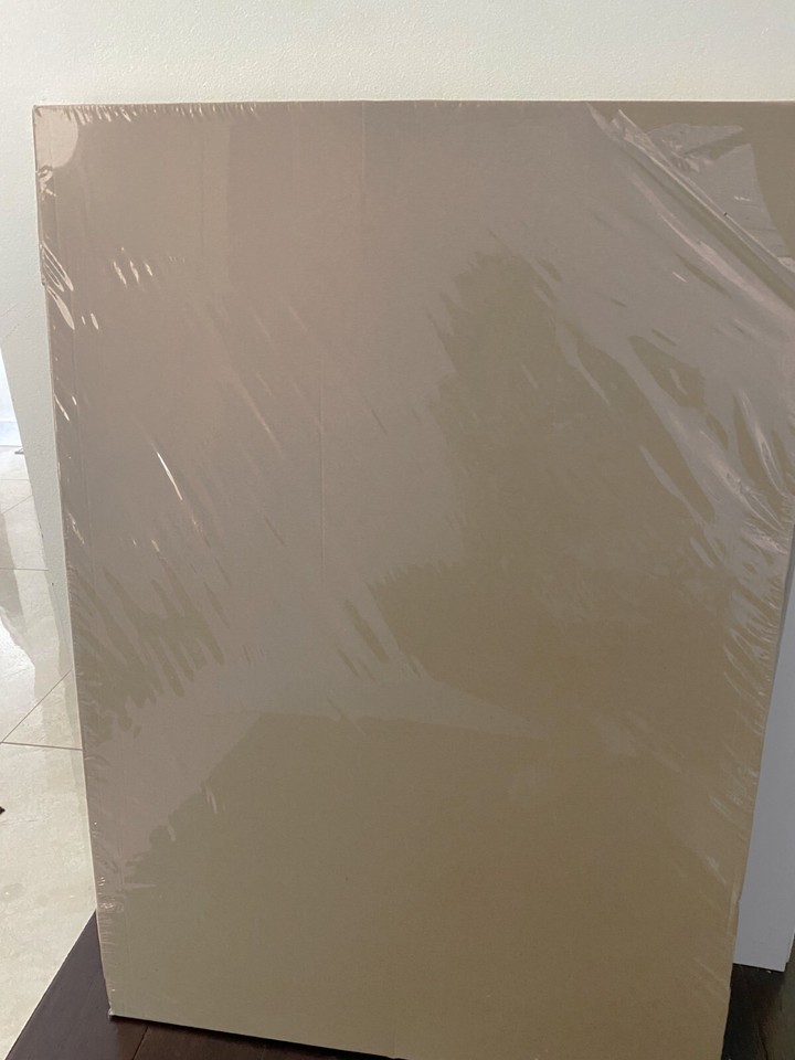 New in Box Ikea Ung Drill White Ornate Large Oval Picture Frame 14743