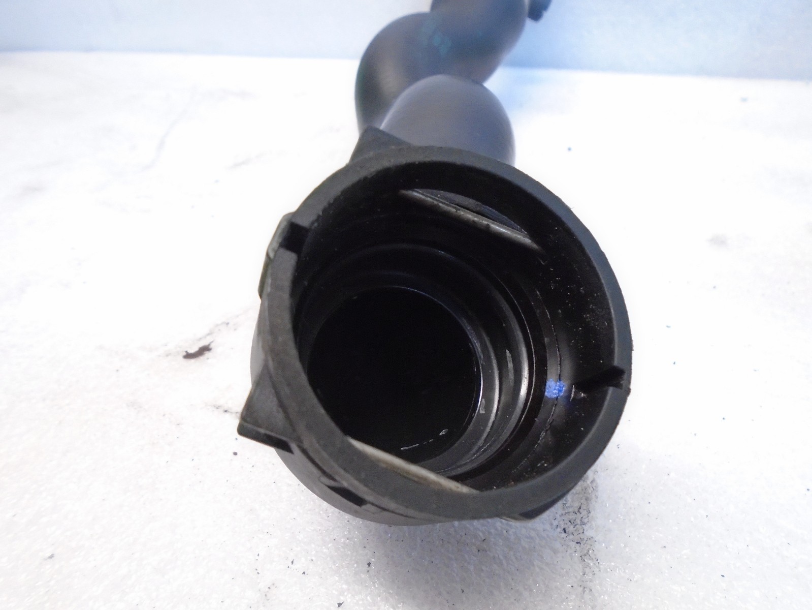 1997-2003 BMW 528i E39 Lower Radiator Cooling Hose Tube 