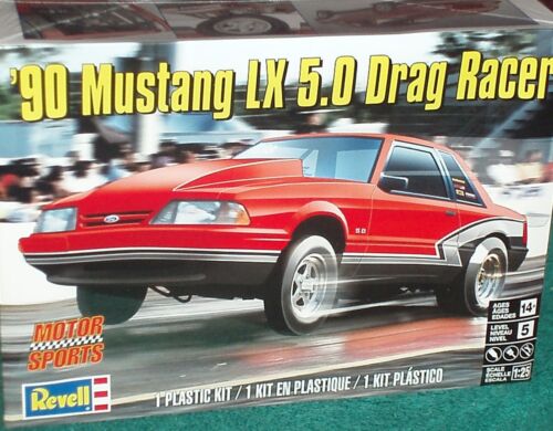 REVELL 1990 FORD MUSTANG 5.0 1/25 PLASTIC MODEL  SEALED SKILL 5 PRO STREET - Picture 1 of 7