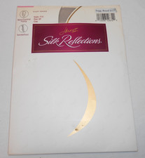 Hanes Silk Reflections Silky Sheer CLAY Size EF Style 715 Sandlefoot Pantyhose